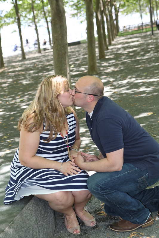 Kissing,Engagement Photography